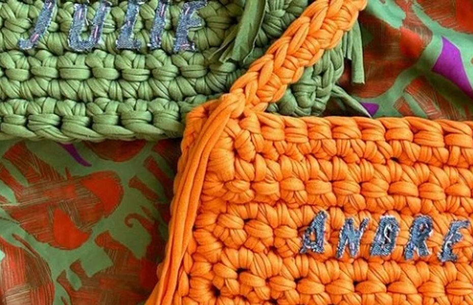 mini tapestry weaving